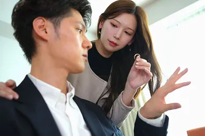 Bà xã đi đi chơi, gã chồng ở nhà bị nhỏ em vợ yêu gạ nắc không trượt phát nào