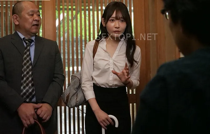 Cô giáo mới vào trường bị hiệu trưởng bắt đi bàn việc làm ăn rồi làm tình cả đêm
